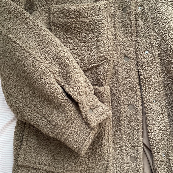 H&M brown teddy jacket 🐻🤎 - Picture 3 of 3